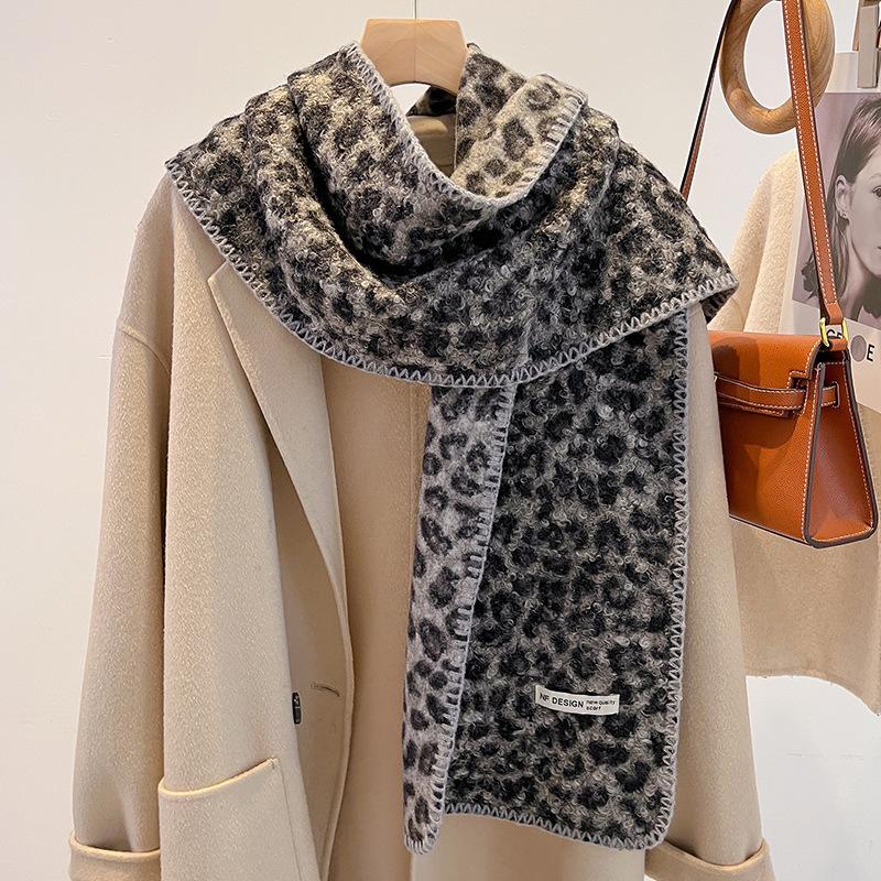 Wind retro leopard print imitation cashmere scarf women's autumn and winter new Spice Girl shawl thickened warm scarf