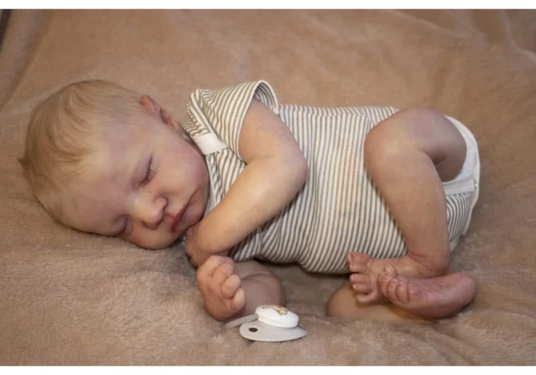 19-Inch Levi Realistic Reborn Baby Doll - Cute and Lifelike Cloth body