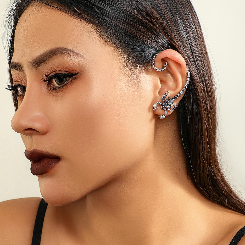 Punk Gothic Dark Scorpion Earrings for Women Vintage Insect Centipede Piercing Earrings Halloween Party Ear Decoration Jewelry
