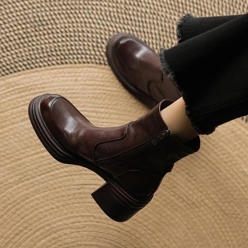 Autumn and winter women's medium tube Martin boots solid color large size women's boots high heel round head versatile leather boots cowhide le