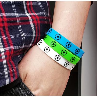 4 Stück Fußball Silikon Armband Armreif Mehrfarbige Gummiarmbänder Fußball Armbänder Fußball Partygeschenke Dekorationen
