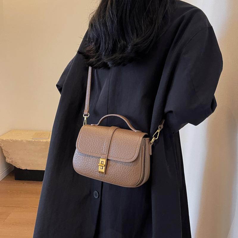 Premium Bag Women'S Bag Trendy Commuter Texture Messenger Bag Fashionable Retro Portable Small Square Bag