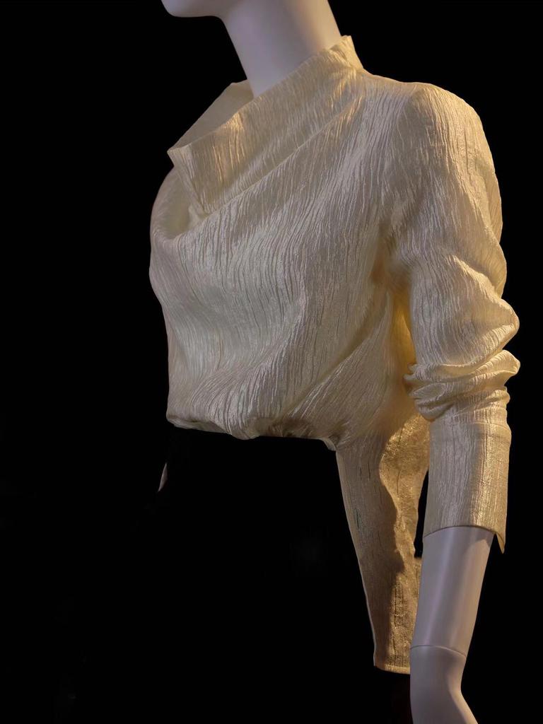 2026 Early Spring Niche Designer Flowing Gold Elegant Shirt