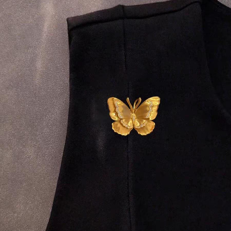 Neuer chinesischer Stil, doppellagiger Schmetterlings-Flash, High-End, leichter Luxus, modische Brosche