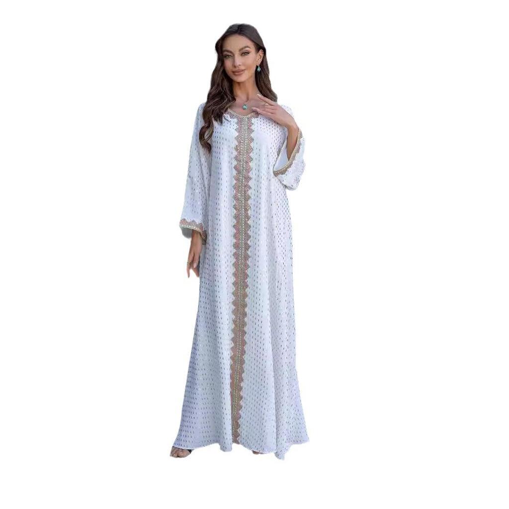 ZD004 Dubai Women's Slim Fit Long Robe: Middle East, Europe & America Style with Lace & Hot Stamping