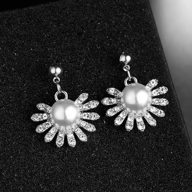 

Ethnic Style Retro And Elegant Temperament Ear Hook Women S Colorful Bohemian Devil Eye Crystal Earrings
