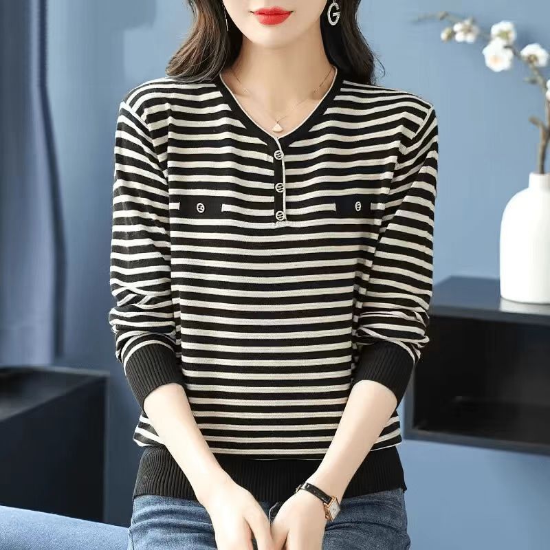 Premium and Comfortable Knitted Sweater for Women, Great for Spring and Autumn