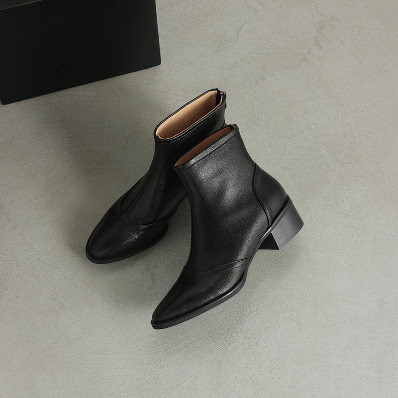 Krazing Pot Sheepskin Winter Round Toe Chelsea Boots Med Heels Zipper Carving Decoration Women Ankle Boots