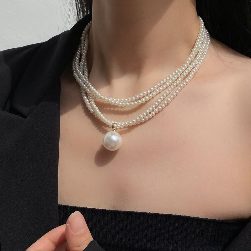 Elegant Minimalist Long Pearl Necklace - French Light Luxury High-End Women's Sweater Chain