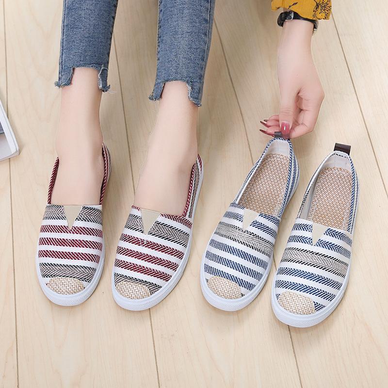 Fashion Shoes Women's Summer Mesh Breathable Flat Shoes Ladies Comfort Light Sneaker Socks Women Slip on Loafers