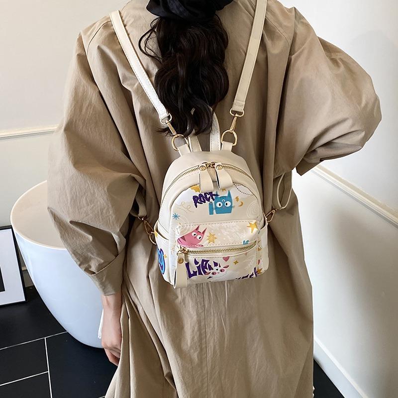 Street Trend Hand-painted Bear Backpack New Fashion Casual Graffiti Mini Backpack Tide