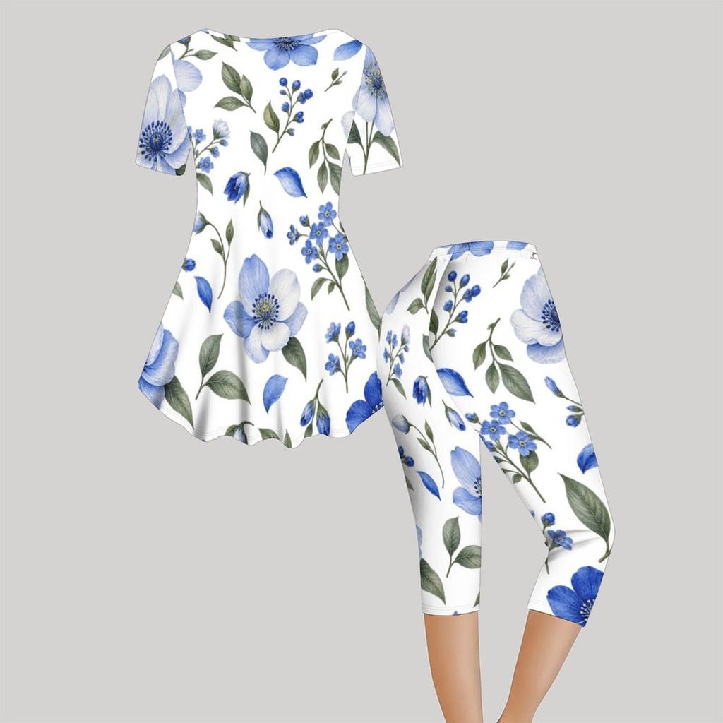 Women Plus Size Round Neck Short Sleeve Blue Floral Printed Flared Top And Capri Pants Two Piece Pajama Set