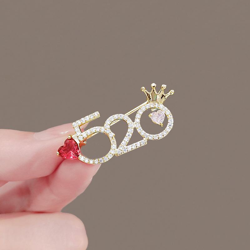 2024 Women's High-Grade Anti-Exposure Brooch: Stylish, Niche Design Clothes Pin.