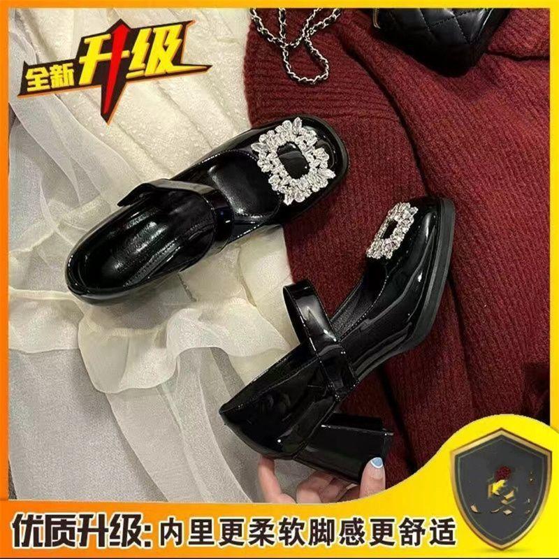 

Rhinestone square buckle Mary Jane shoes 2025 new shoes French patent leather low heel thick heel light mouth small leather shoes women s single shoes 40