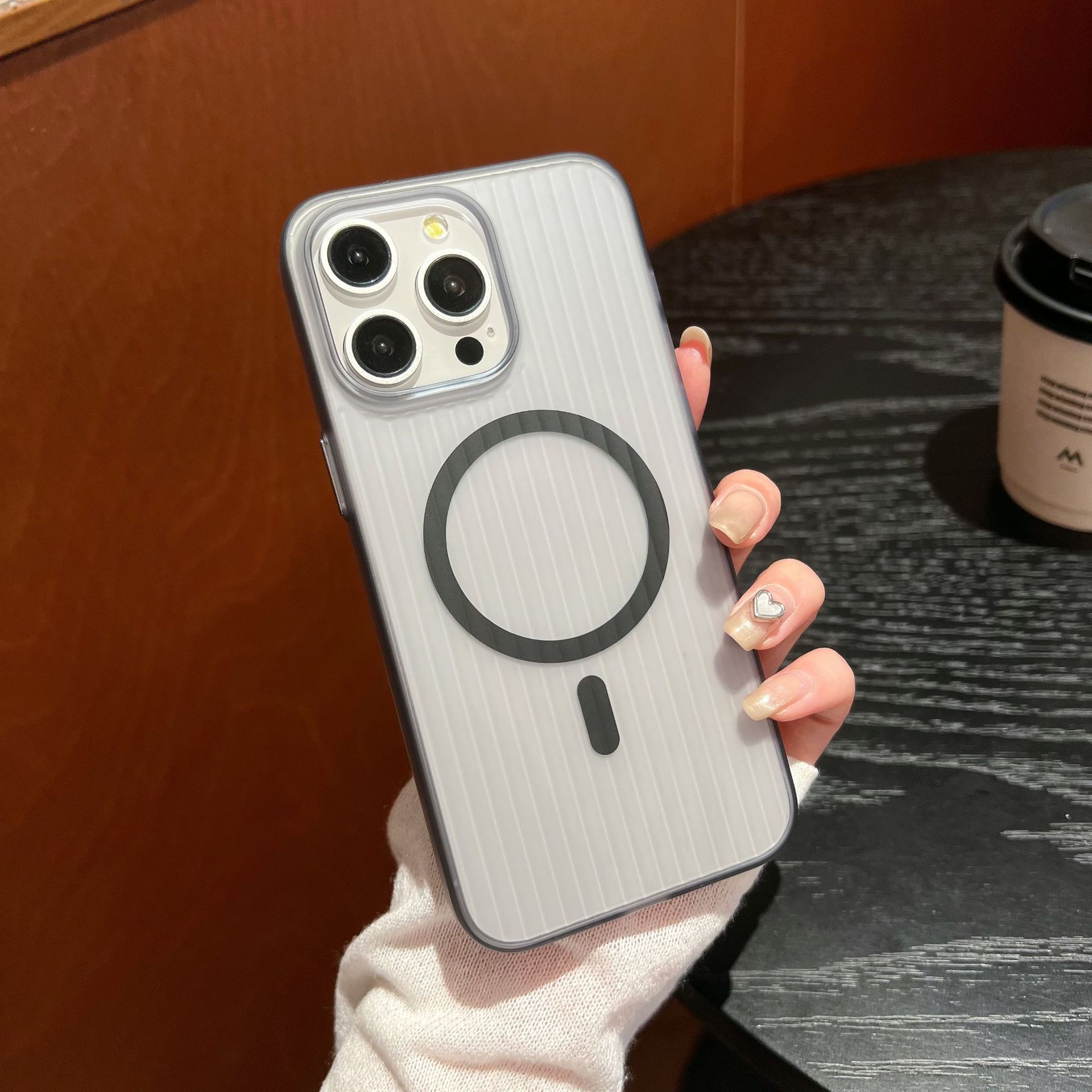 

Подходит для Apple 16 Гофрированный Прозрачный Чехол для Телефона, IPhone15promax, Магнитный ПК, Не желтеющий 13 Защитный Чехол Apple 13Promax