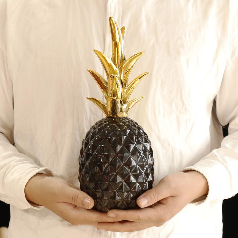 

Nordic Style Resin Gold Pineapple Home Decor Living Room Wine Cabinet Window Display Craft luxurious Table Home Decoration Props S(7x15cm) чёрный