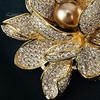 Elegant Flower Shape Brooch Shining Rhinestones Inlaid Faux Pearl Pin Suit Lapel Shawl Badge Coat Accessories