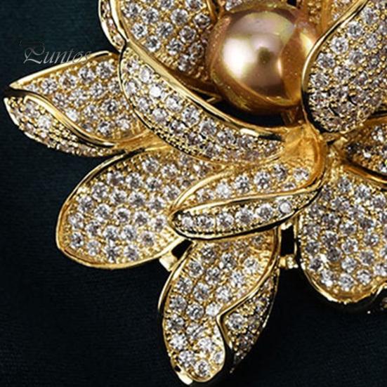Elegant Flower Shape Brooch Shining Rhinestones Inlaid Faux Pearl Pin Suit Lapel Shawl Badge Coat Accessories