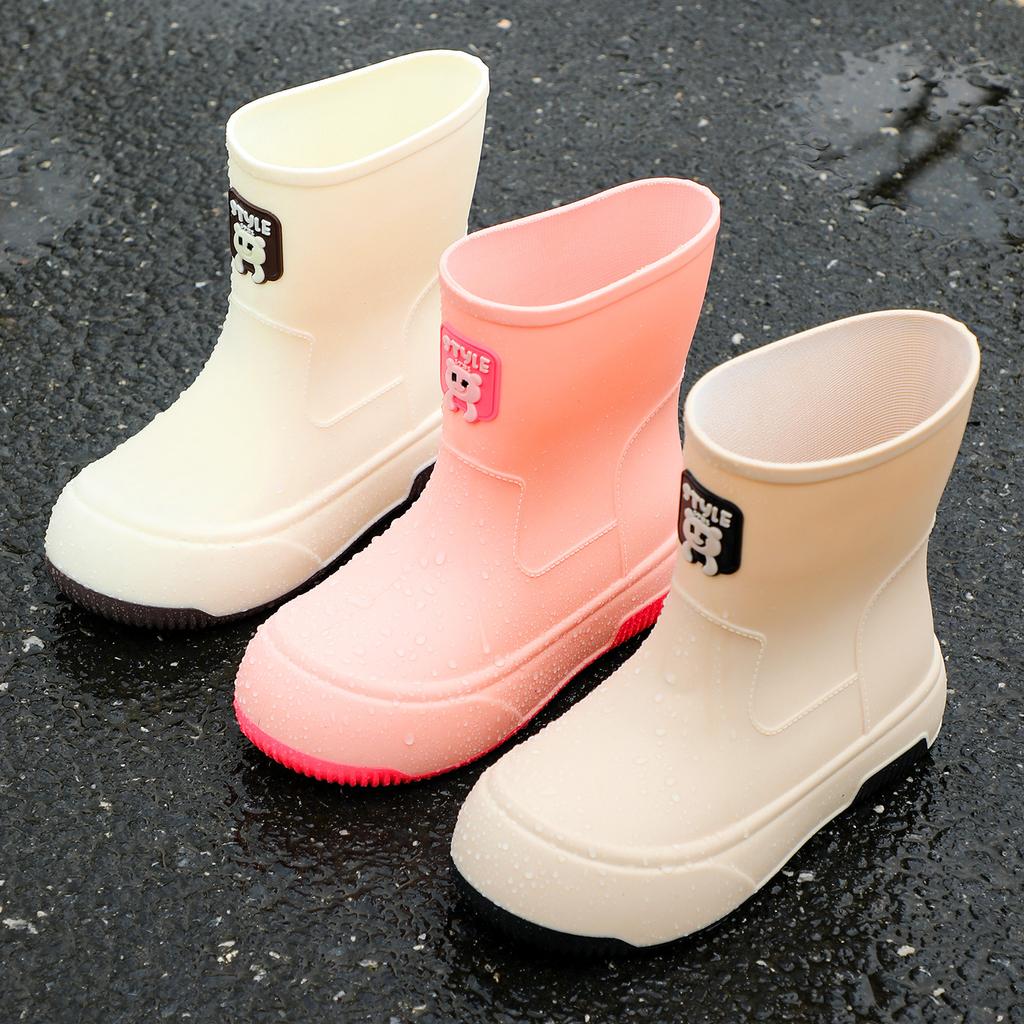 Rain Shoes Women's Lightweight Short Tube Water Shoes Bundle Women's Rain Boots Waterproof Ultra-light Fashion Soft Sole Outer Wear Women