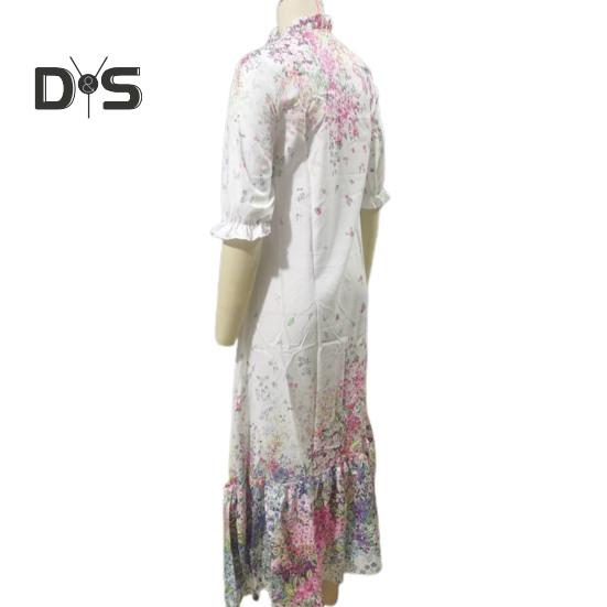 Женское платье с короткими рукавами и цветочным принтом — фото 10