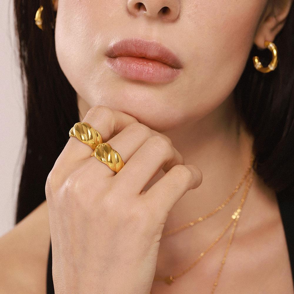 Xin Yi Xin 18K Gold Plated Geometric Twill Open Ring for Women - Stainless Steel, Non-Fading Luxury Jewelry.