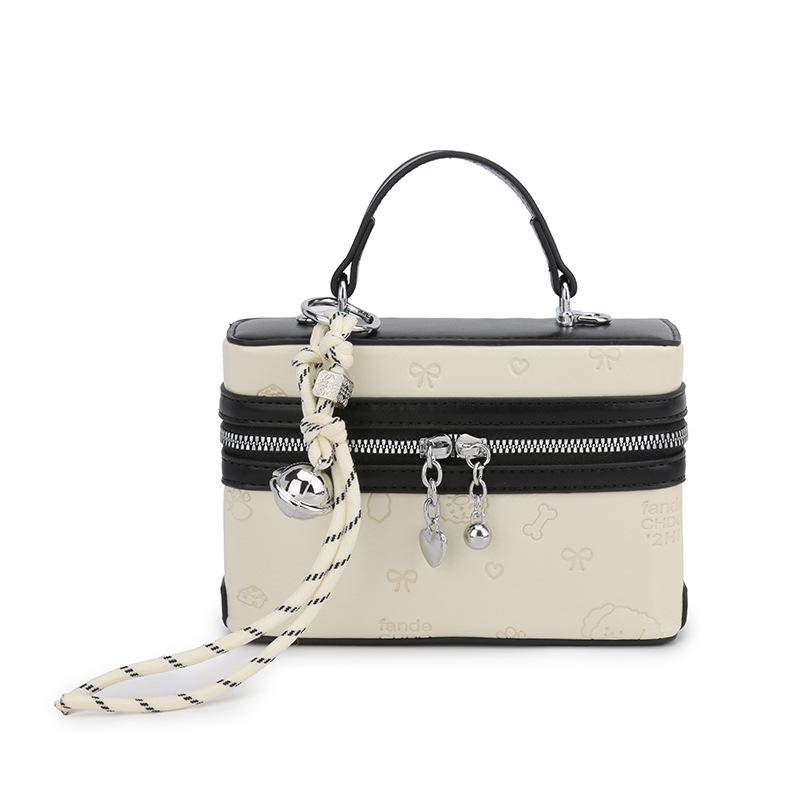Internet Celebrity Small Bag 2025 New Korean Version Fashion Contrast Small Square Bag Women's Foreign Versatile Shoulder Box Bag Pu