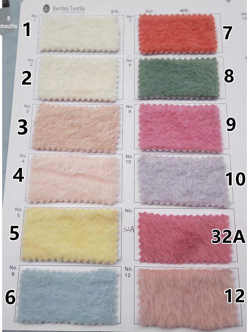 

Нейлоновая ткань из шерсти с золотистым норковым принтом для толстых пижам и курток - осень/зима