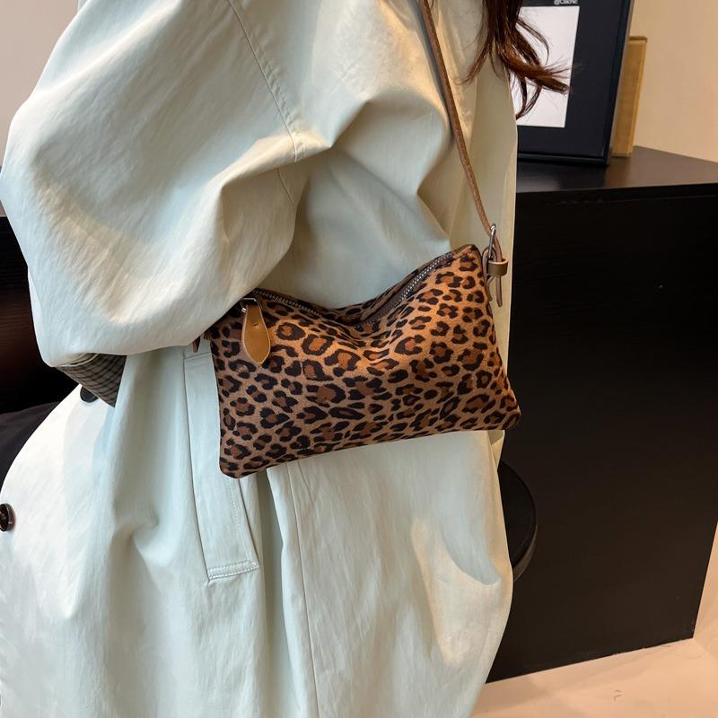 Leopard Print Small Bag Women's New Trendy Fashion Suede Dumpling Bag Autumn and Winter Retro Shoulder Messenger Bag