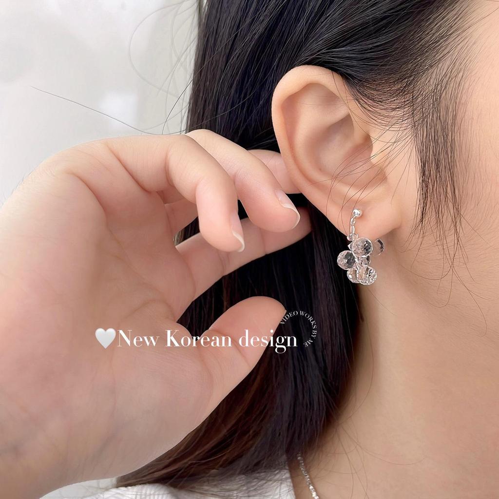 S925 Sterling Silver Crystal Stud Earrings: Sleek & Stylish Transparent Design