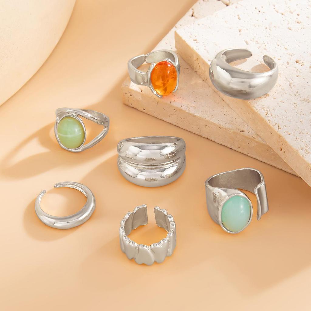 Europejski i Amerykański Zestaw Pierścionków Akrylowych: Damskie pierścionki otwarte o nieregularnym kształcie, luksusowe i lekkie