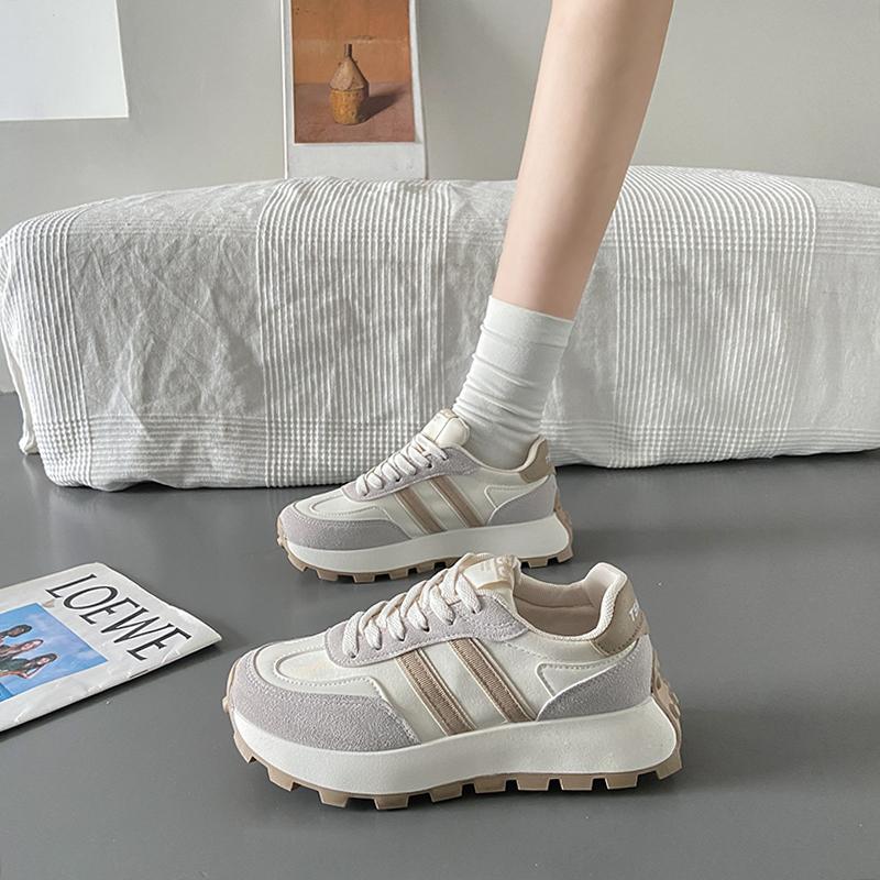 Women Comfortable Casual Shoes Soft Leather White Shoes Summer 204 New Lace Up Flat Casual Sports Shoes Women Running Shoes