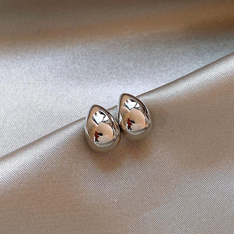 

Golden Beans Stud Earrings for Women 2025 New Arrival Best Selling Unique Earrings Accessible Luxury Fancy Dignified Generous Style Golden Earrings Bright face small silver beans [commuter]]