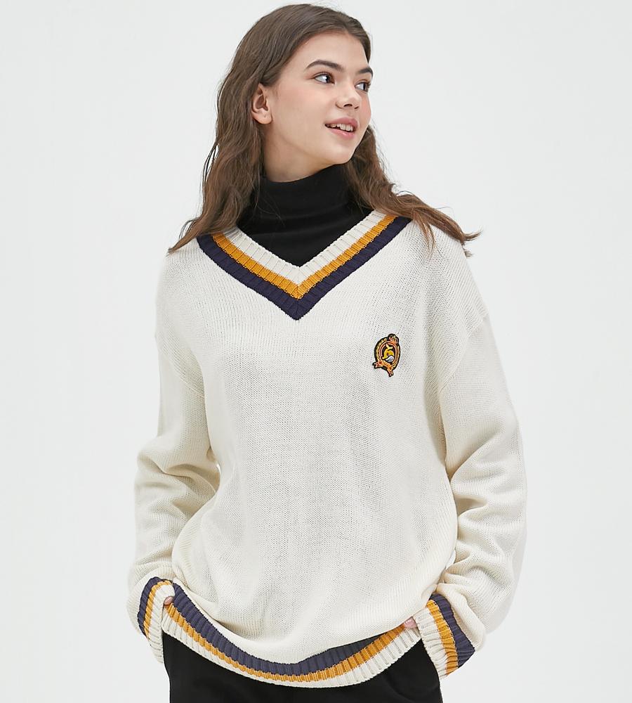 NP STUDIO Nasty Whale Logo Knit Ivory