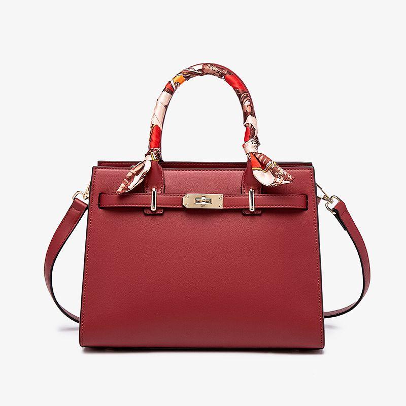 

Elegant Crocodile Pattern Red Chinese Wedding Women s Bag