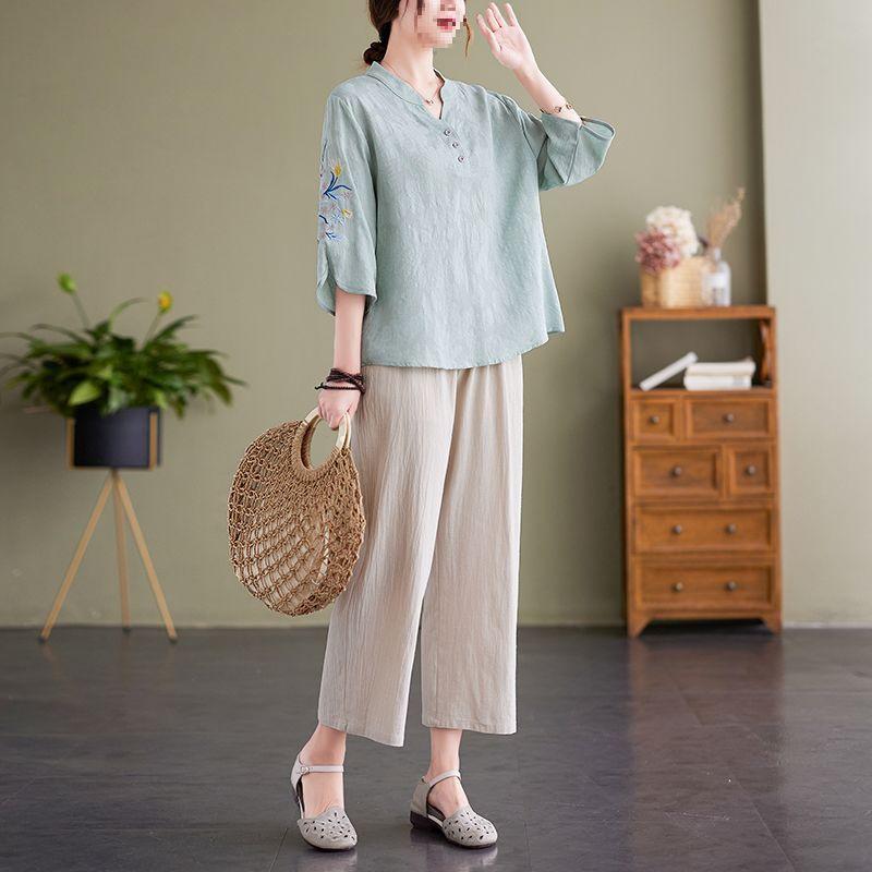 Chic Embroidered Cotton Linen Plus Size Summer Suit for Women - Short Sleeve Two-Piece Set