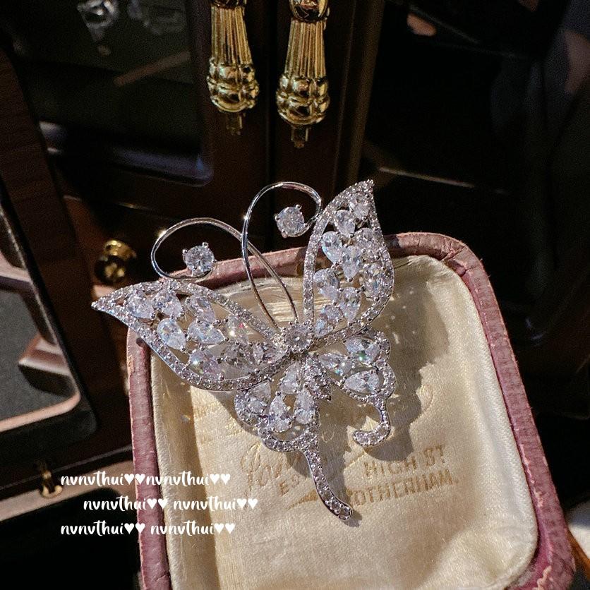 Secret Realm Bright Butterfly Flying Gem Brooch, Galaxy Bright, 18K Gold Plated, Wreath Bow Zircon Brooch