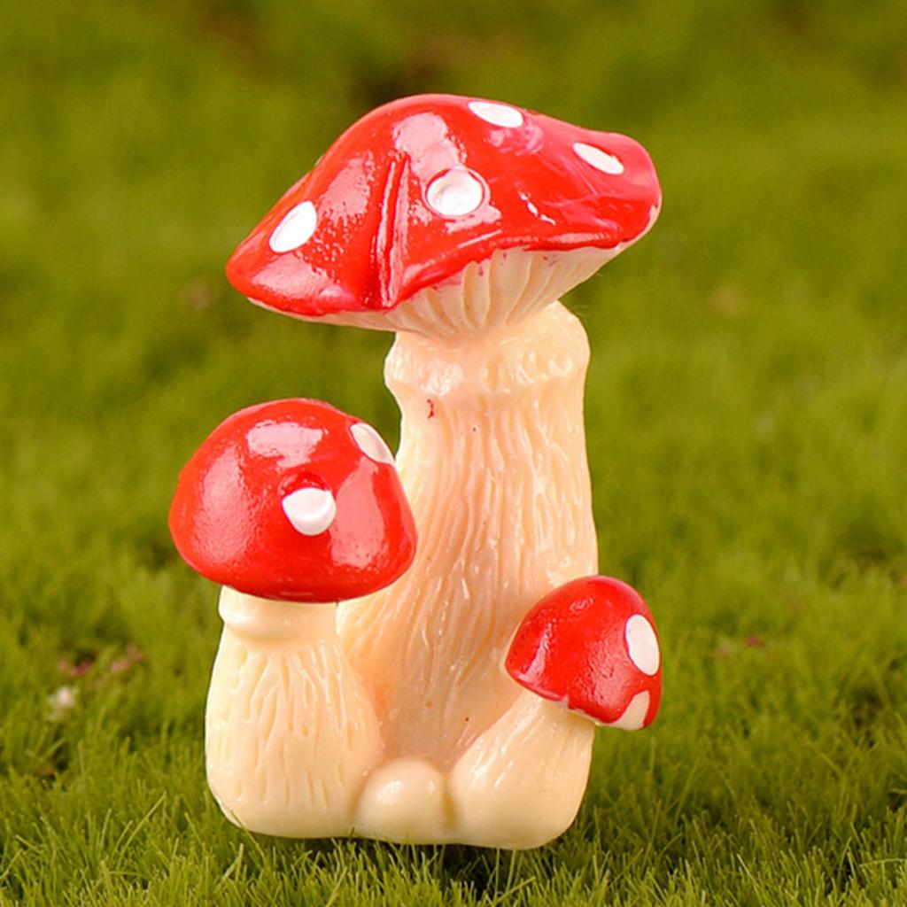 Mini Artificial Mushroom Figurine Resin Simulate Fake Mushroom Miniatures Fairy Garden Miniature Landscape Lawn Decorations