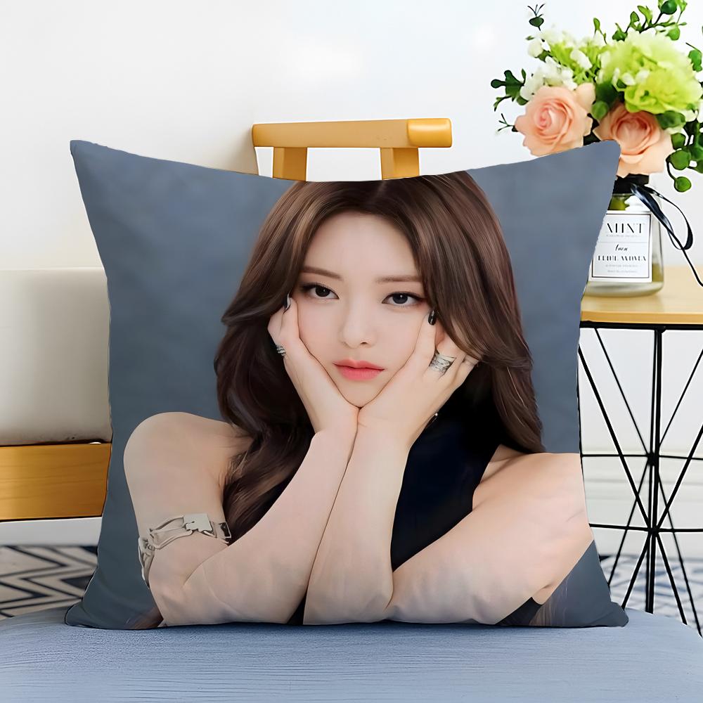 Idol Energetic S-Shin Yu-Na Cushion Cover Washable Linen Pillowcase Soft For Sofa Bed Cozy Home Room Decor