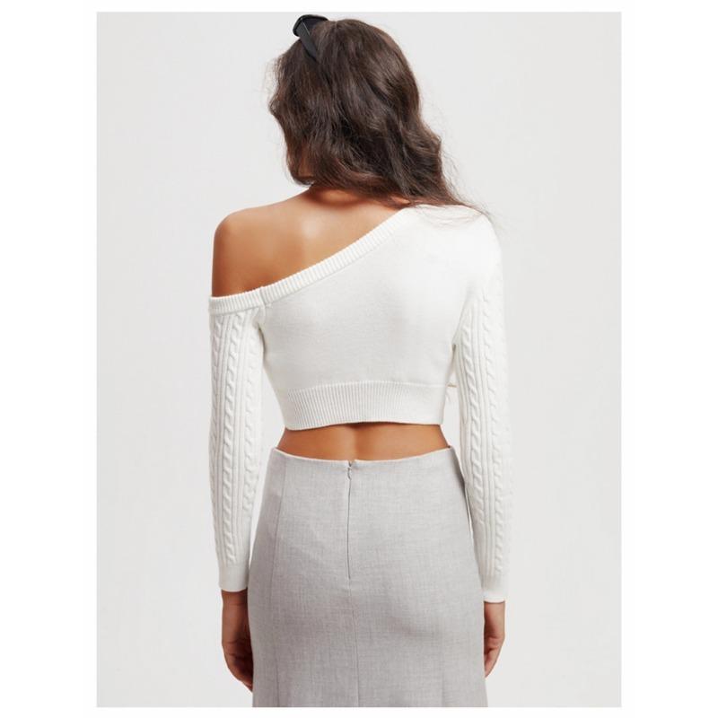 Women's Autumn and Winter Twist Wool Knit Straight Off-the-shoulder Long Sleeve Short Pullover Sweater Top