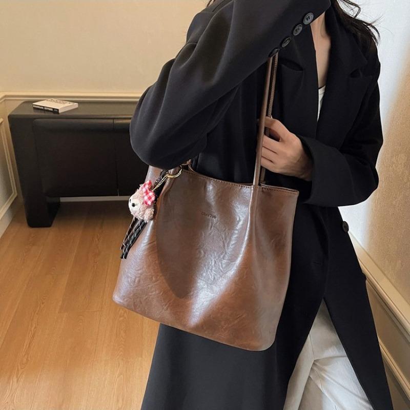 Retro bag women's large-capacity new autumn and winter versatile shoulder bag popular texture commuter tote bag