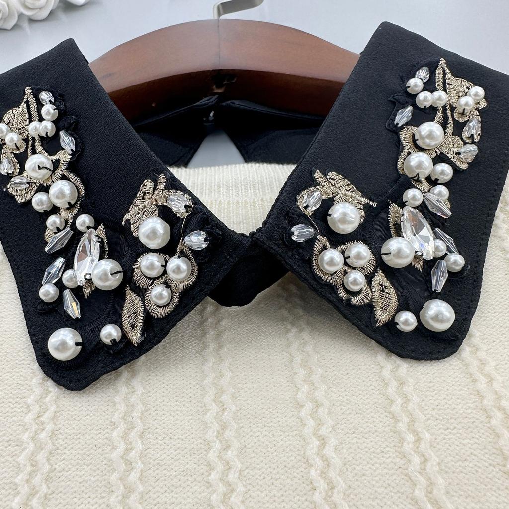 Fashion And Popular Embroidery Heavy Craftsmanship Beading Black And White Small Single Item Fake Collar