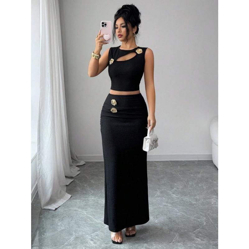 Women Solid Metal Hollow Textured Sleeveless Top Hip Wrap Long Skirt Two Piece Set