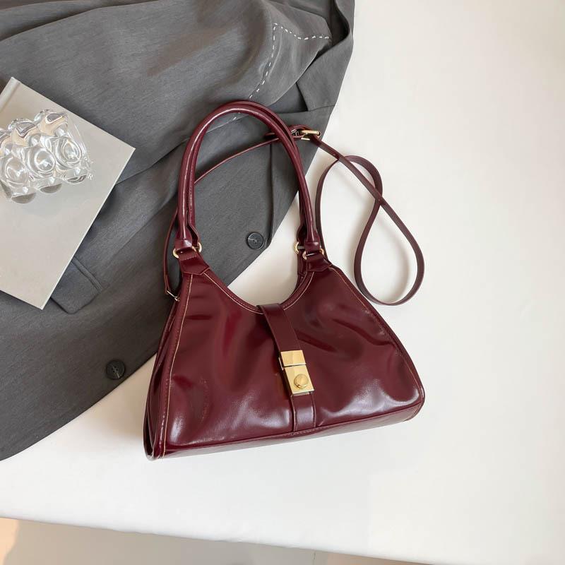 2025 summer new fashion simple retro handbag underarm bag high value niche trend commuter bag women