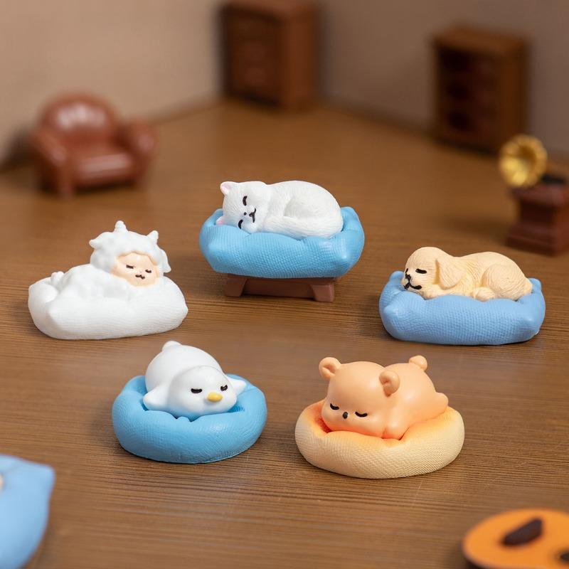 

Micro-landscape Sleeping Dogs and Cats Cute Animal Ornaments and Accessories Mini Car Small Ornaments 5#