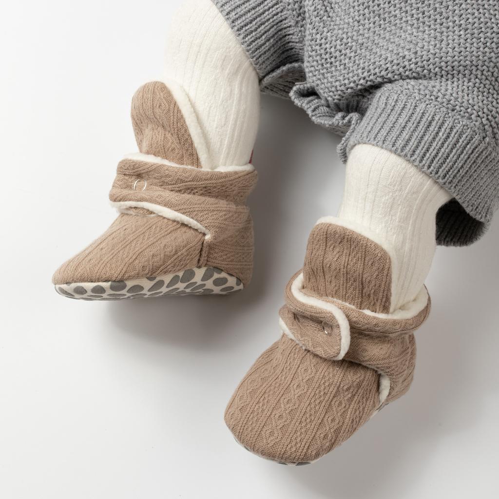 Autumn and Winter New Baby Walking Shoes 0-1 Year Old Soft Sole Baby Shoes Don't Drop Shoes Socks Shoes Baby Shoes