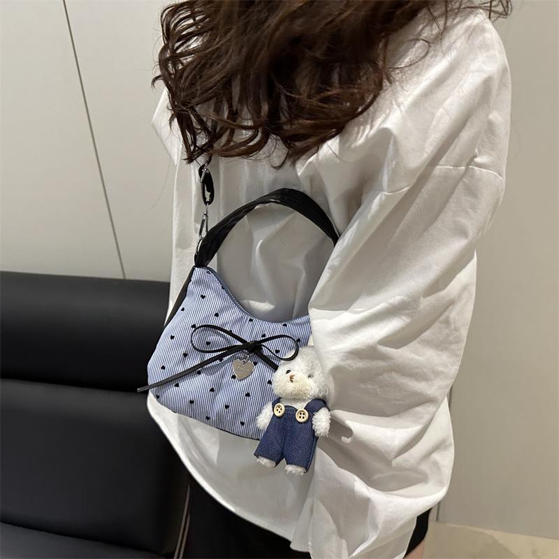 Niche Contrasting Women's Bags 2025 New Fashionable Sweet Bow Messenger Bags Sweet Cool Babes Portable Crescent Small Bags