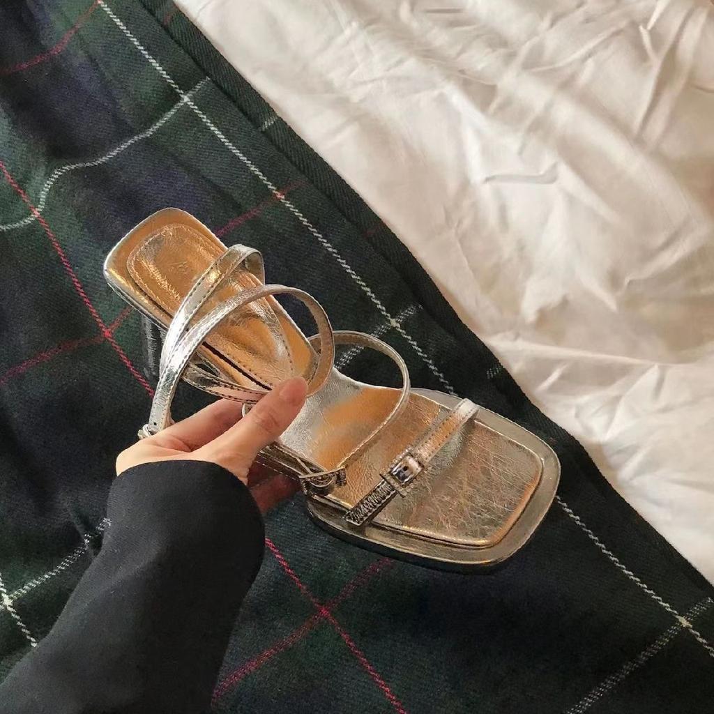 Wow~ summer new fashion high heels are stable enough silver fashion sandals with one-word buckle strap square head round heel