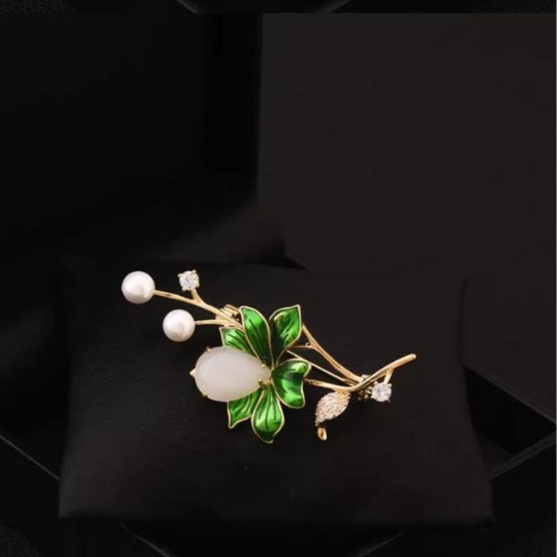 Lotus Flowers Brooches Micro-inlaid Zircon Imitation Pearl Corsage Suit Coat Pin Banquet Accessories