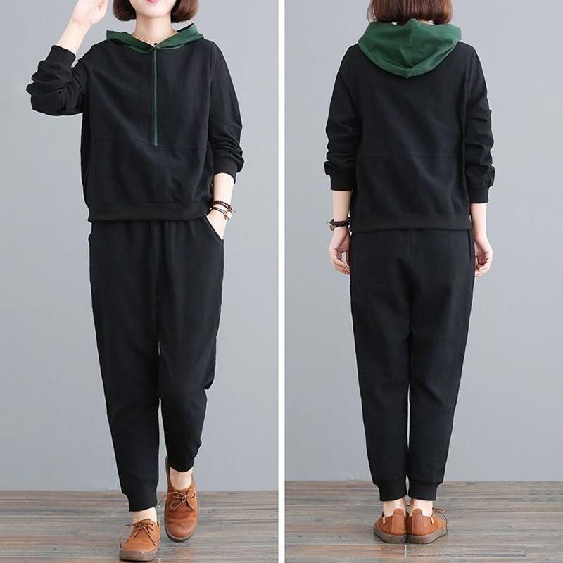 Completo da donna, completo sportivo da corsa, ampio, con cappuccio, felpa e pantaloni, due pezzi, completo casual.