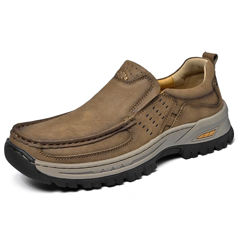 Men's 2025 New Style Outdoor Casual Leather Slip-On Loafers for Hiking and Mountaineering